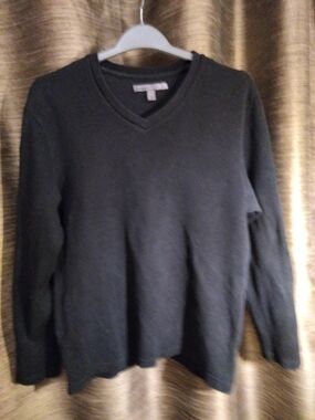 Old Navy 100% Cotton Men's V-Neck Sweater in Dark Gray